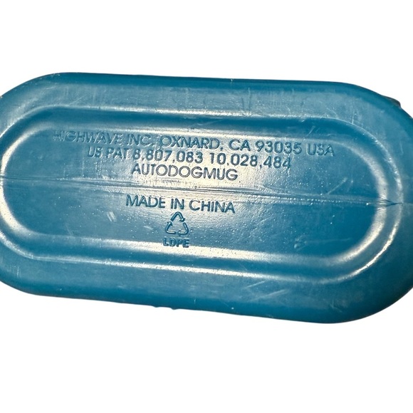 Highwave AutoDogMug Growler 44oz Blue | Portable Dog Water Bottle - Picture 6 of 9